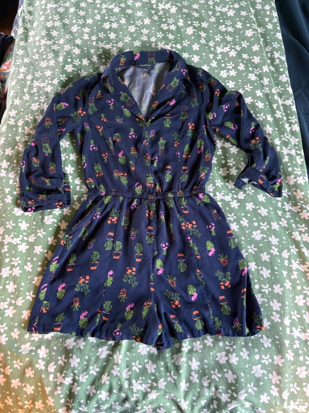 ModCloth houseplant romper with pockets, size small